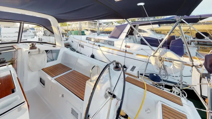 2018 Beneteau Oceanis 35.1 - 34ft - Image 3
